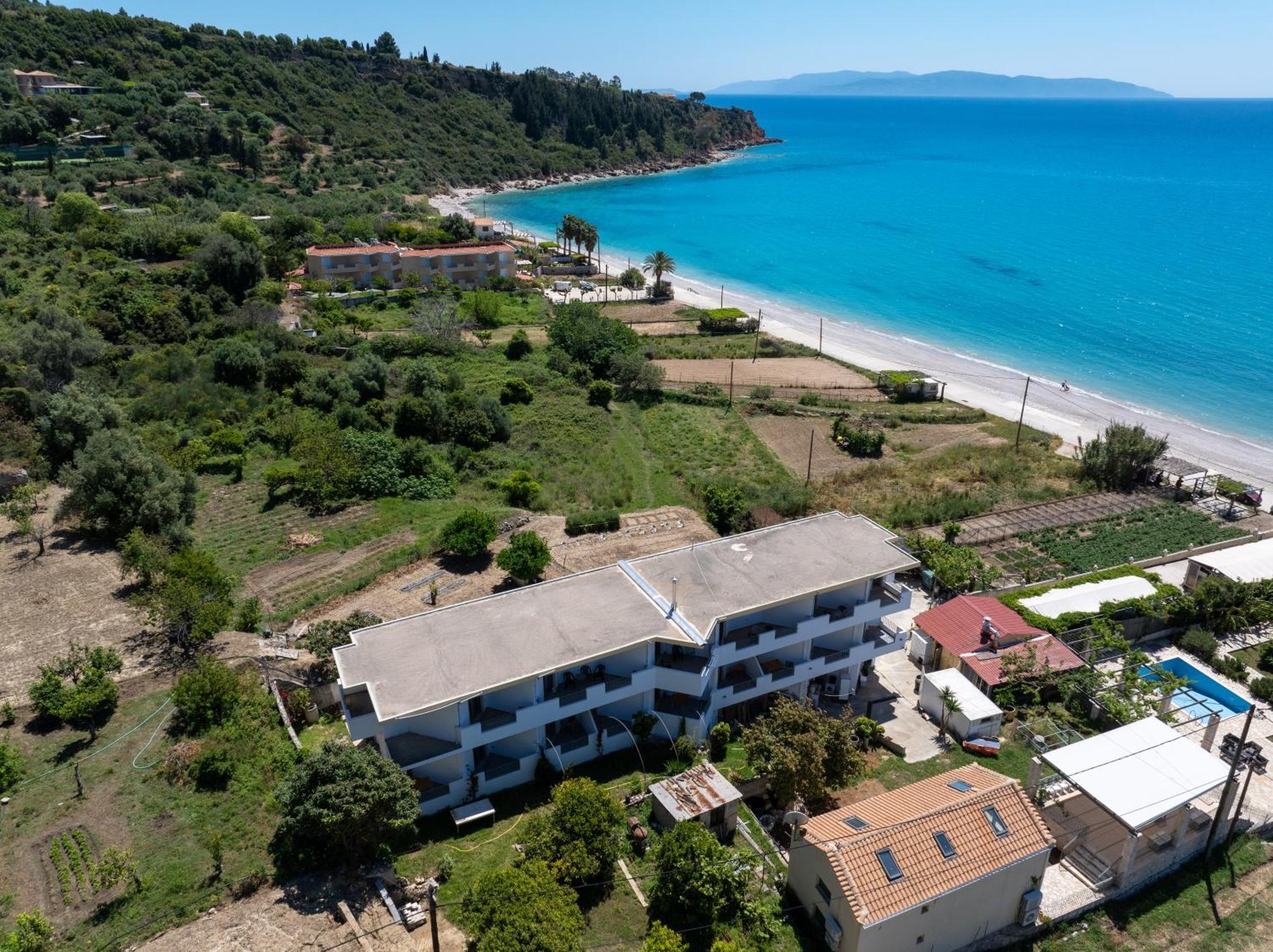 Aridas At The Beach Lourdata  Extérieur photo