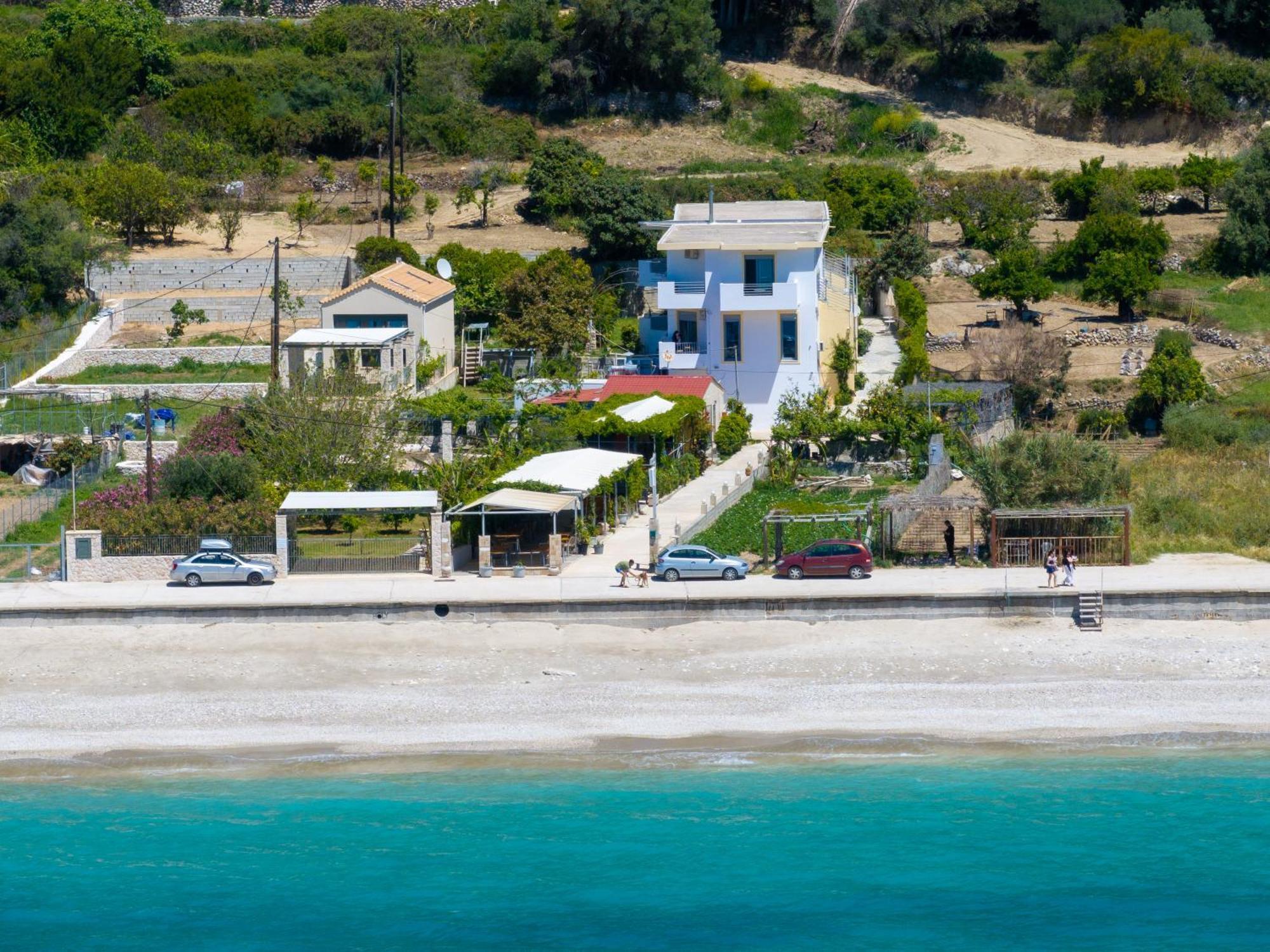 Aridas At The Beach Lourdata  Extérieur photo